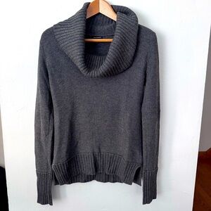 Club Monaco gray cowl neck waffle split hem cashmere blend Sweater Size Small